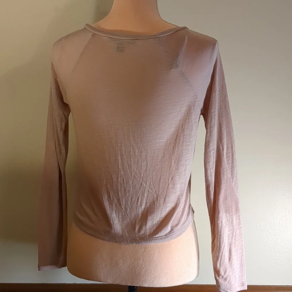American Eagle Outfitters Pink Top with pearl accents, Women's XS - Picture 5 of 10